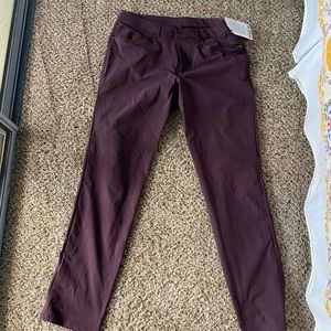 Lululemon ABC pant classic 34”L inseam burgundy